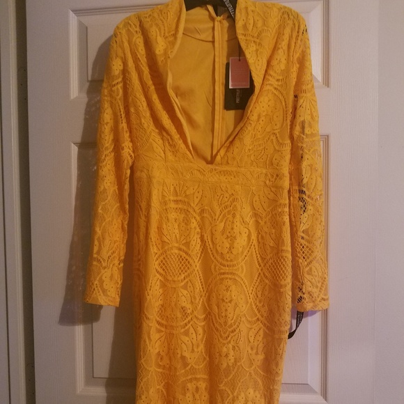 Dress - Picture 4 of 5